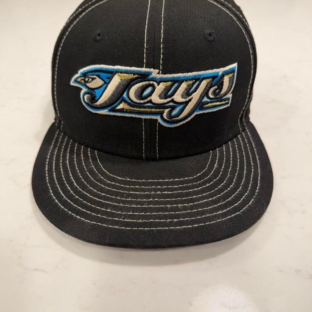 New Era Toronto Blue Jays Touch Of Gold Fitted Hat Men's Size 7 Black